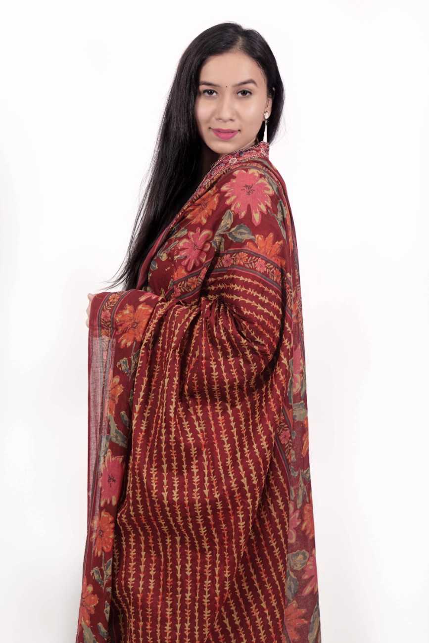 Women’s White Cotton Blend Kurta Pant Set – Elegant Floral Embroidered Kurta with Red Border and Matching Pants, Traditional Indian Ethnic Wear for Festive, Casual & Party Occasions